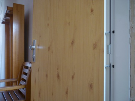 BEZPEČNOSTNÉ VCHODOVÉ DVERE